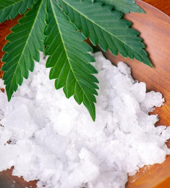 Les cristaux de CBD, c'est quoi ? Comment en consommer ?
